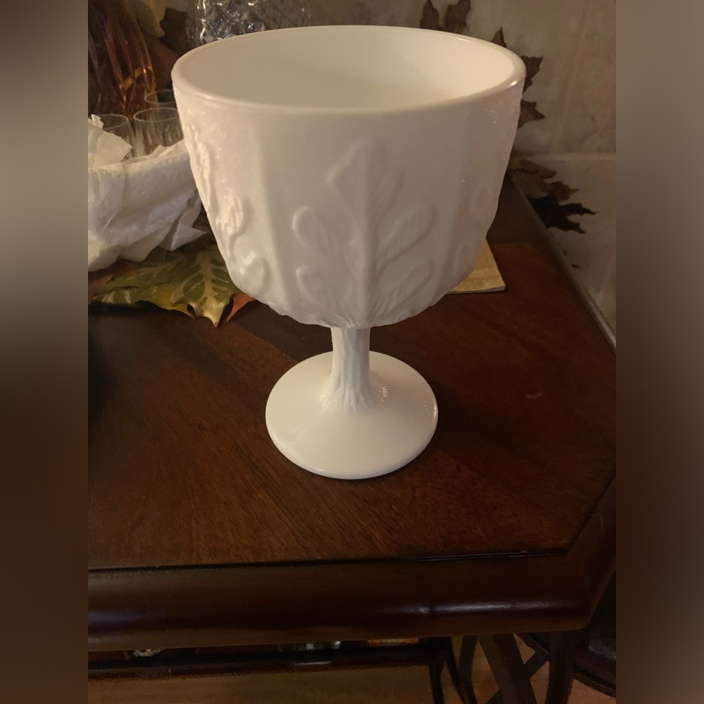 Vintage 1975 FTD Milk Glass Dish